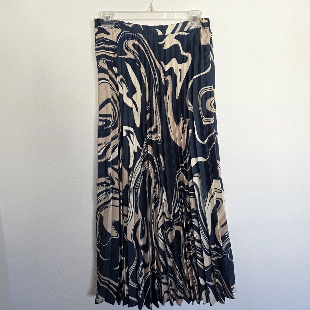 T Tahari Womens Size 8 Teal and Beige Long Pleated Skirt
